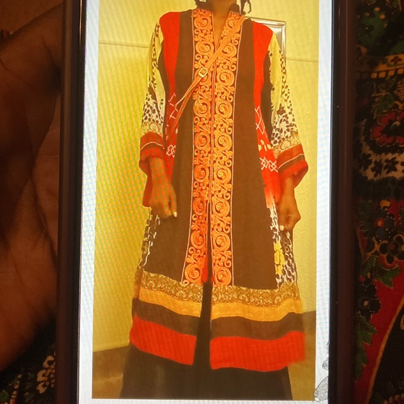 Tops - Embroidered Asian Style tunic top